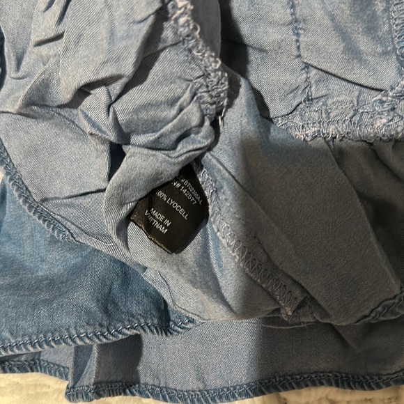 NWT blashe soft ruffly denim looking top - Picture 8 of 8